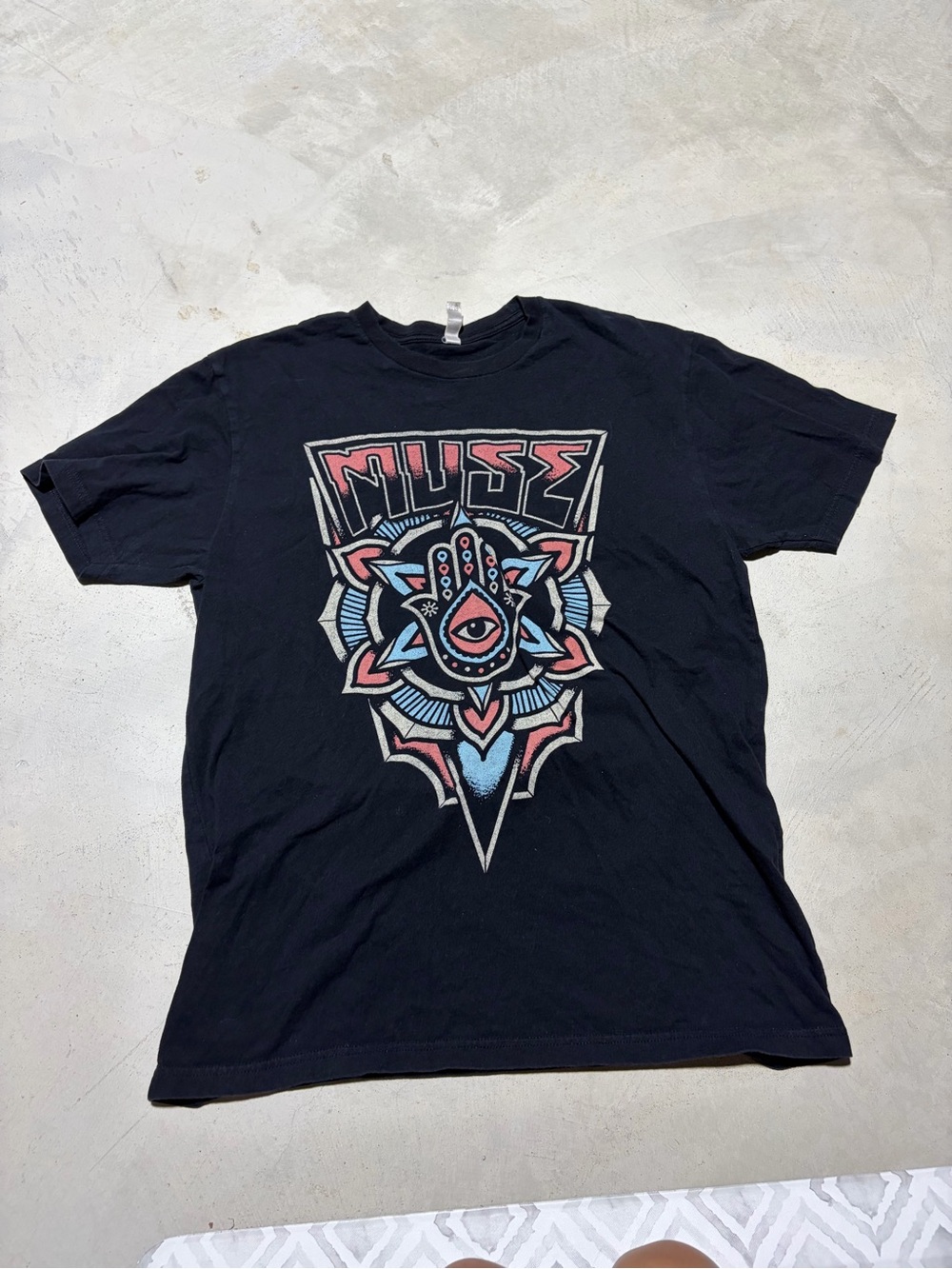 Muse 2017 tour black Graphic Tee with Pink & Blue Print large